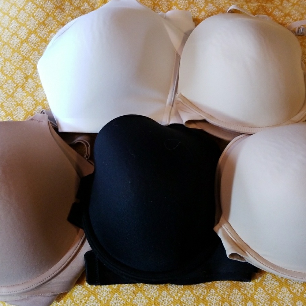 5 bras 40 D